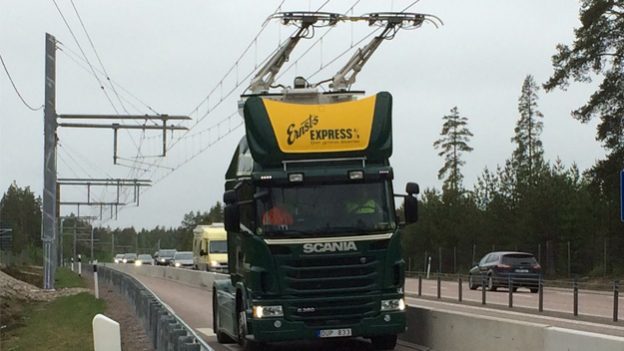 Sweden-is-testing-electrified-roads-for-unlimited-EV-range-624x351