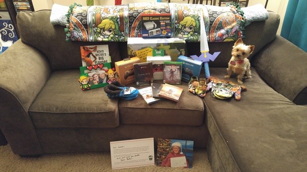 reddit-user-received-so-many-stuff-as-present-from-her-secret-santa-bill-gates 18