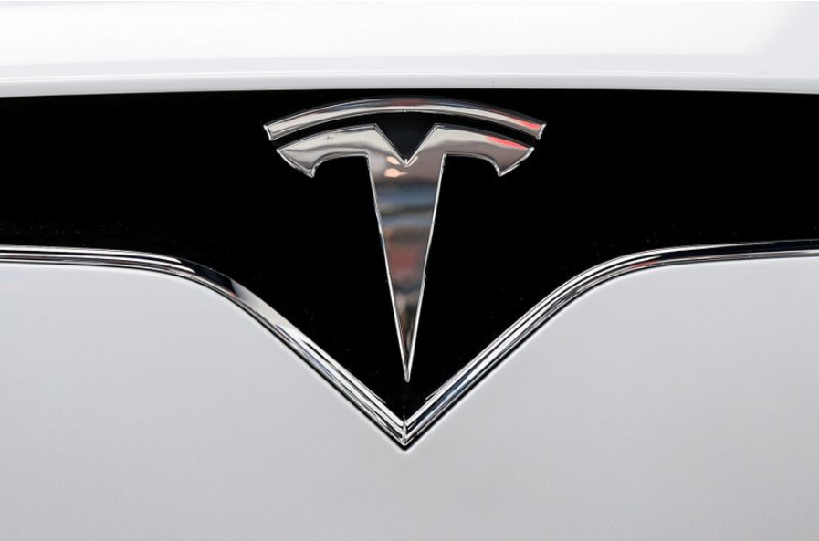 特斯拉将在半电动卡车和廉价电动汽车上使用铁基电池