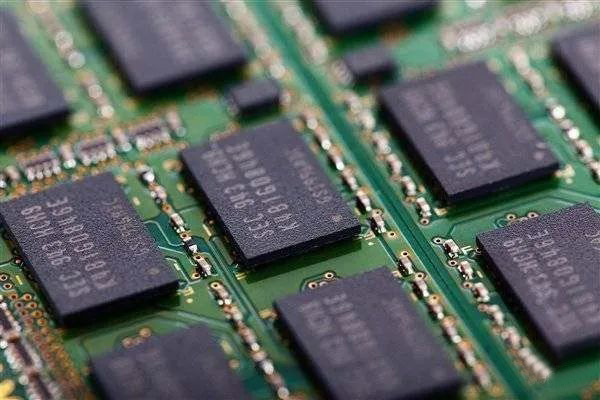 NAND Flash晶圆11月价格暴涨25%
