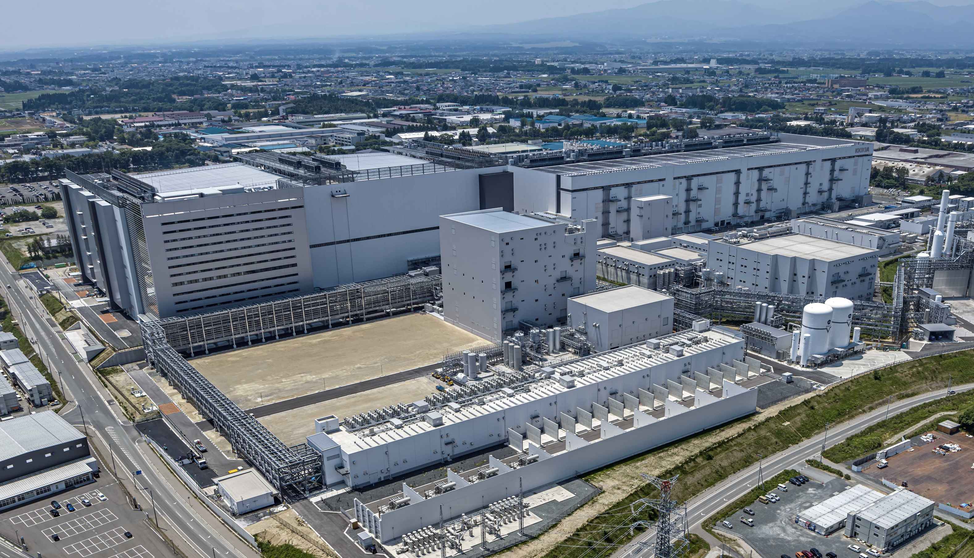 KIOXIA_KitakamiPlant_fullview_June2024 (1).jpg